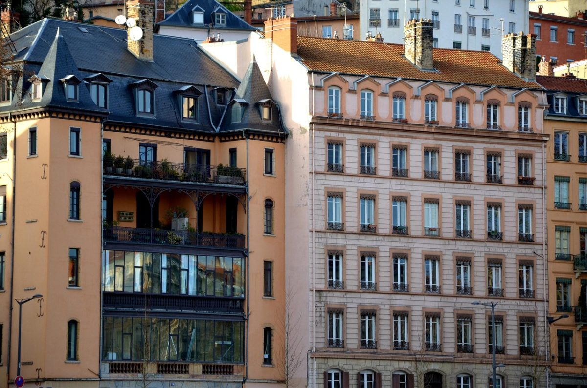 Entretien copropriété Lyon avec Planète Gardiens : votre partenaire de confiance pour des immeubles impeccables